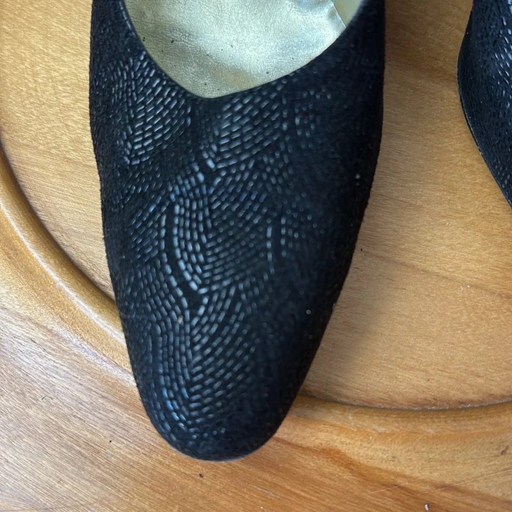 Bruno Magli vintage made in Italy size 8.5 black‎ slight shimmer heels